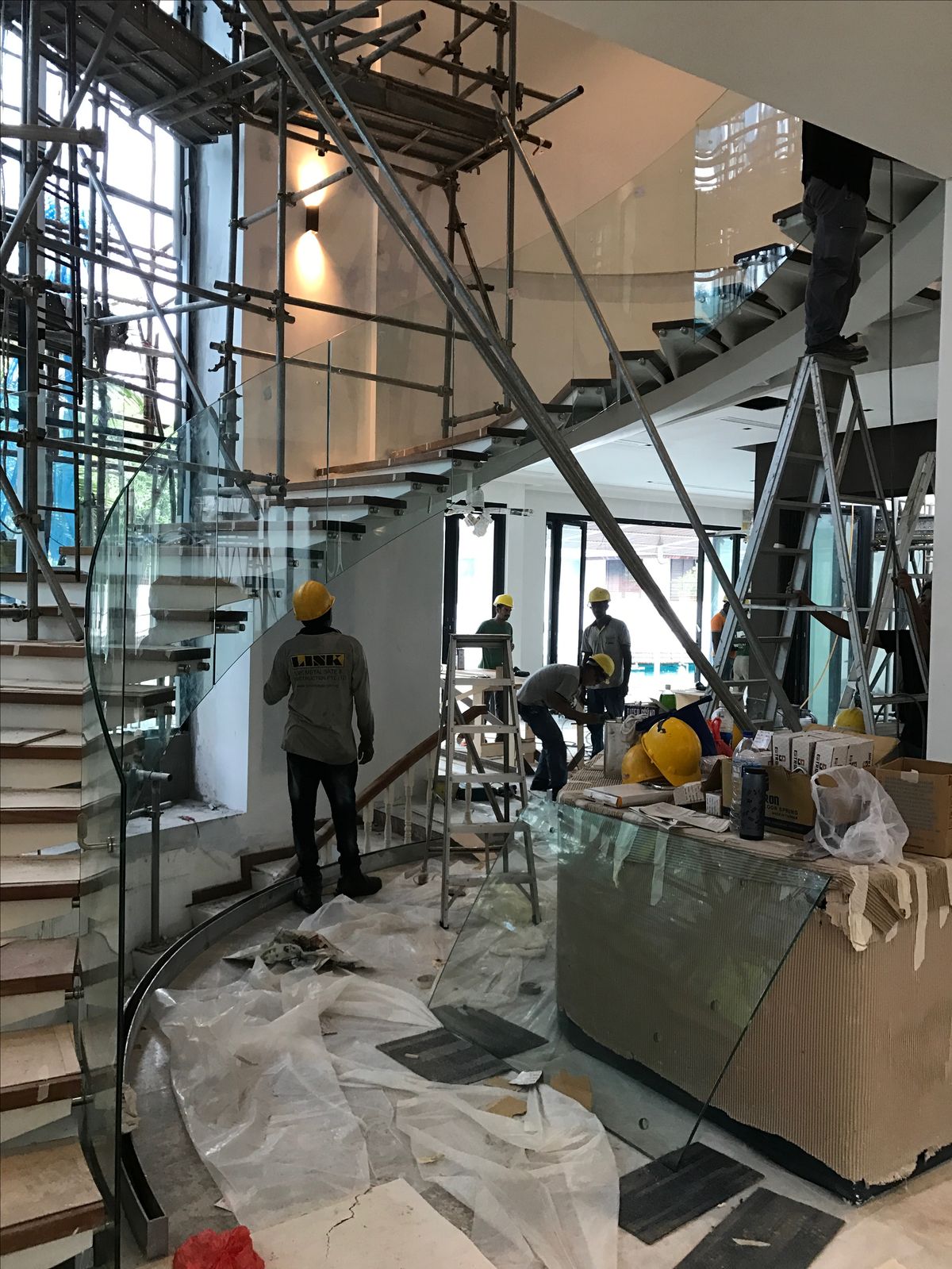 1. Khảo sát & Định vị móng